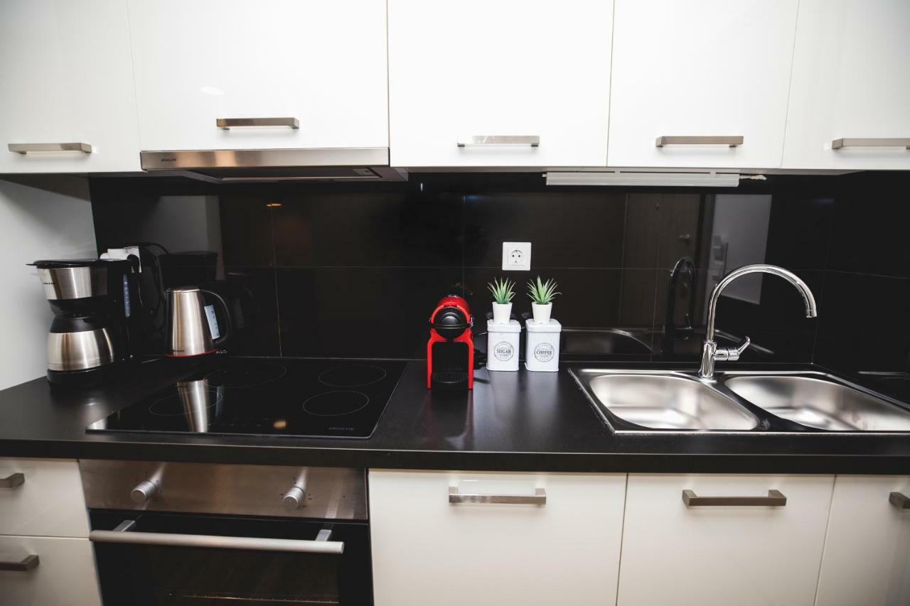 Ziva Apartment - 4Th Floor - Renovated 2019 أثينا المظهر الخارجي الصورة